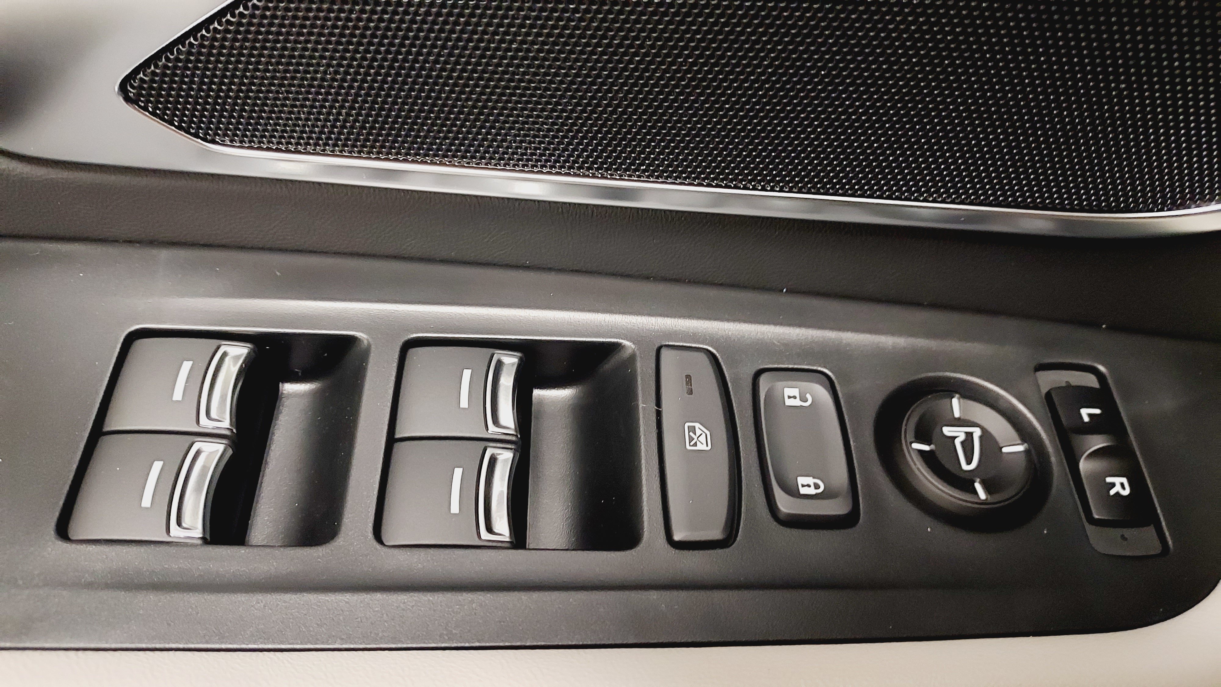 New 2026 Acura RDX SH-AWD image 16