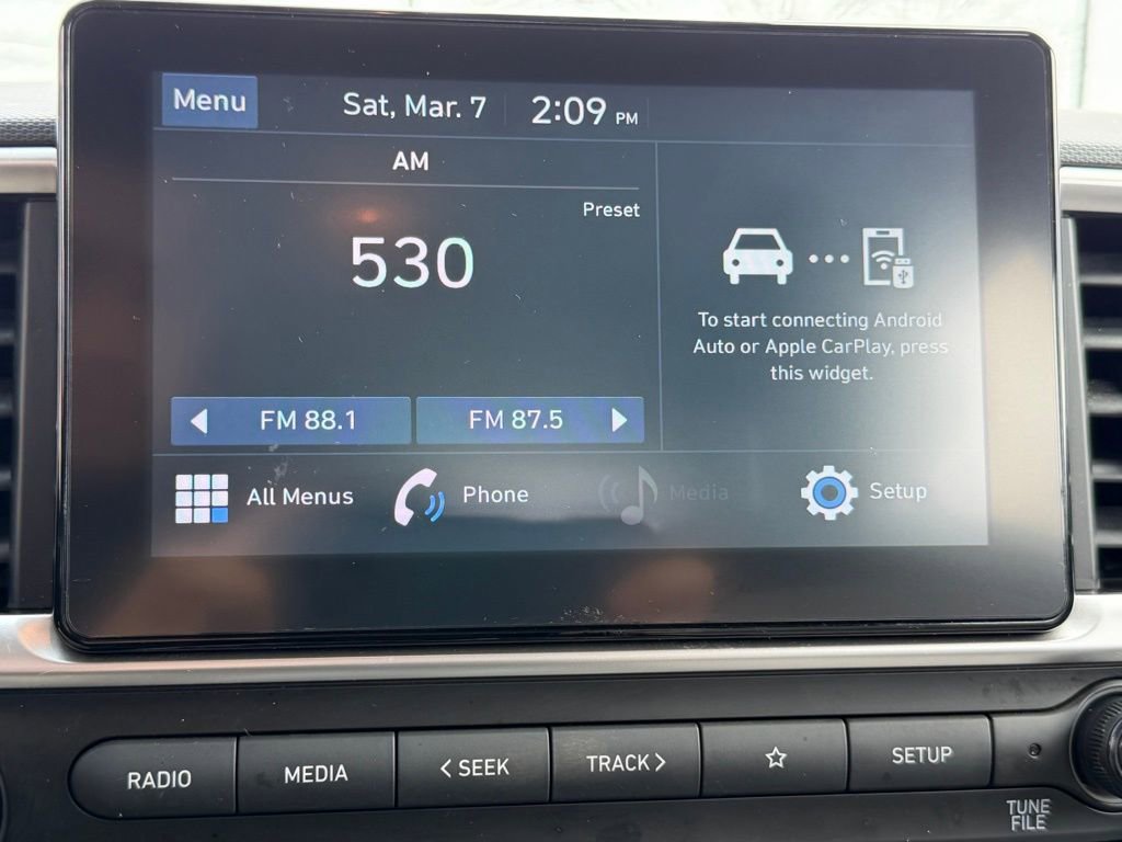 Used 2021 Hyundai Venue SEL w/ Cargo Package image 23