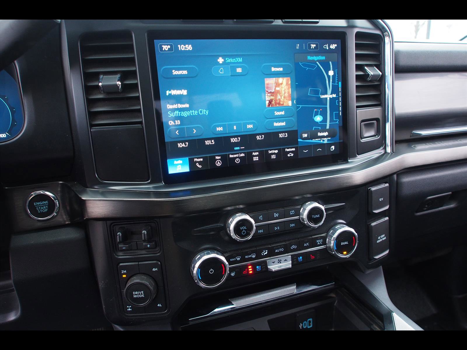 Used 2024 Ford F350 Lariat w/ Chrome Package image 25