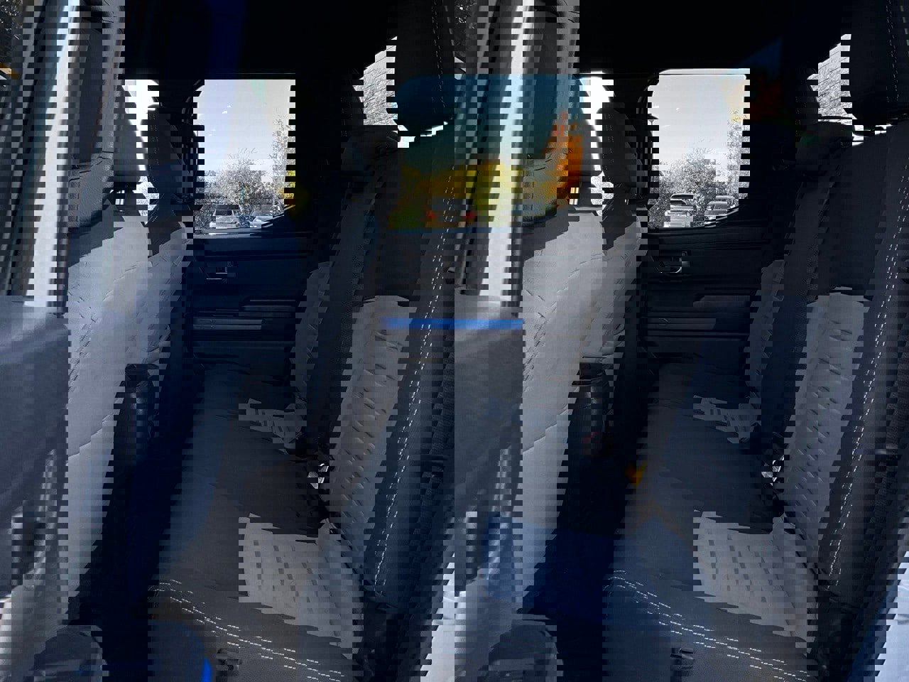 Used 2025 Toyota Tacoma TRD Off-Road image 11