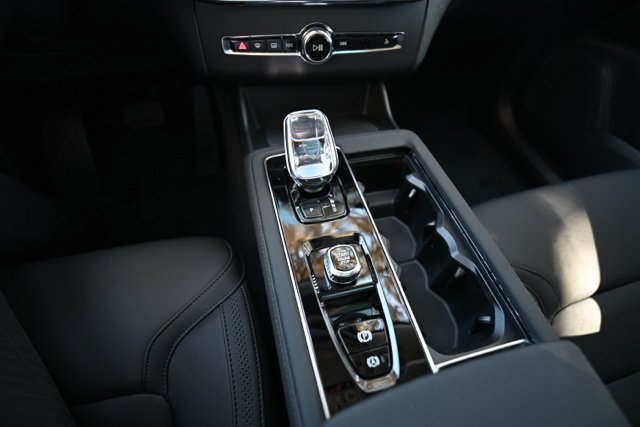 New 2026 Volvo XC90 B5 Core AWD/4WD image 16