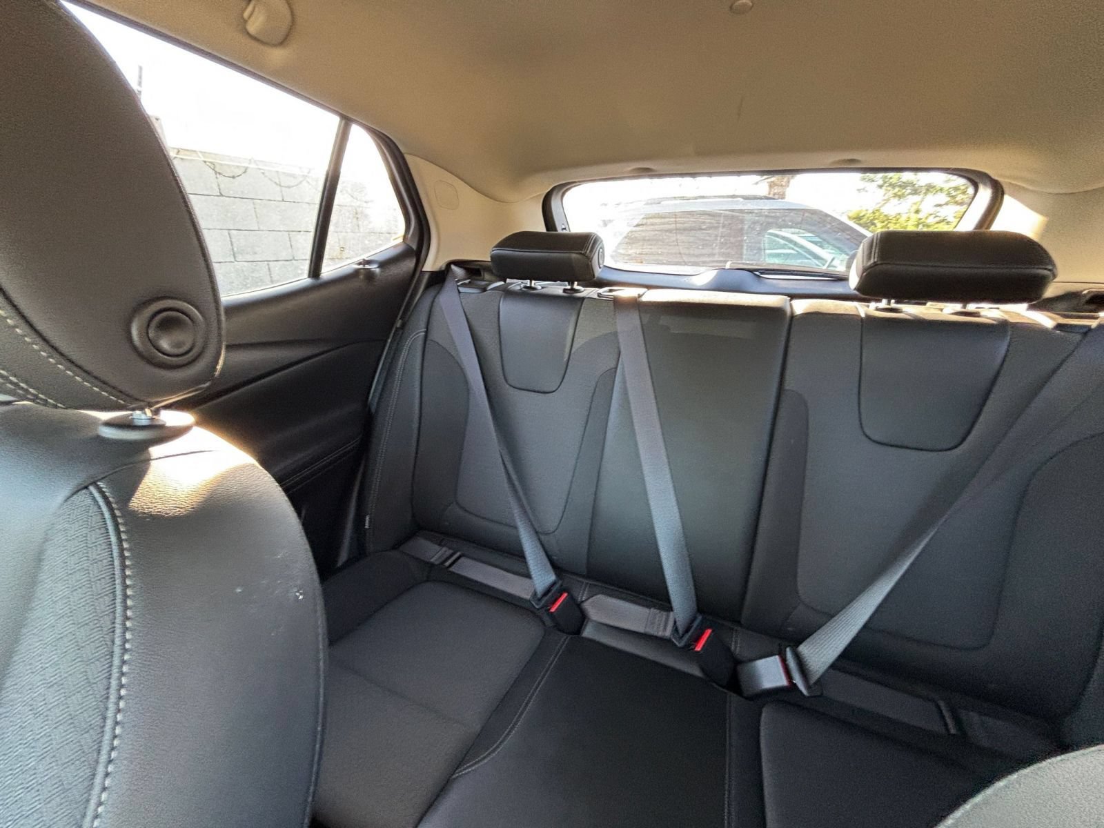 Used 2025 Buick Encore GX Preferred FWD image 39
