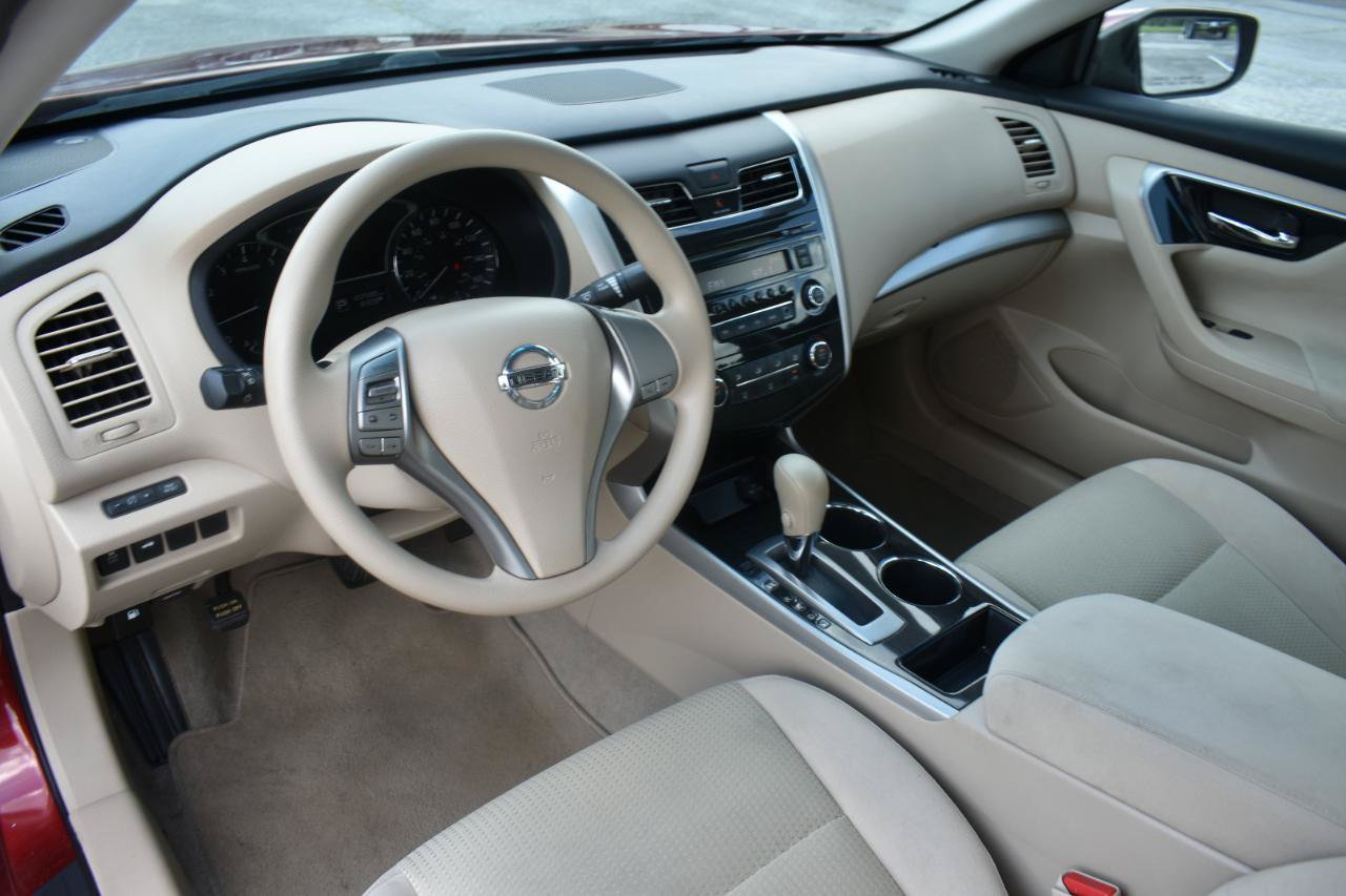 Used 2014 Nissan Altima 2.5 FWD image 10
