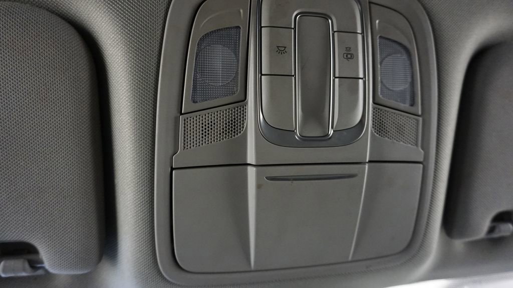 Used 2019 Hyundai Santa Fe SE image 48