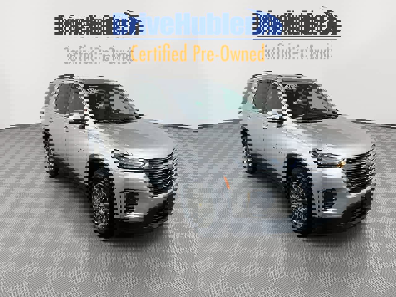 Used 2022 Chevrolet Traverse LT image 2