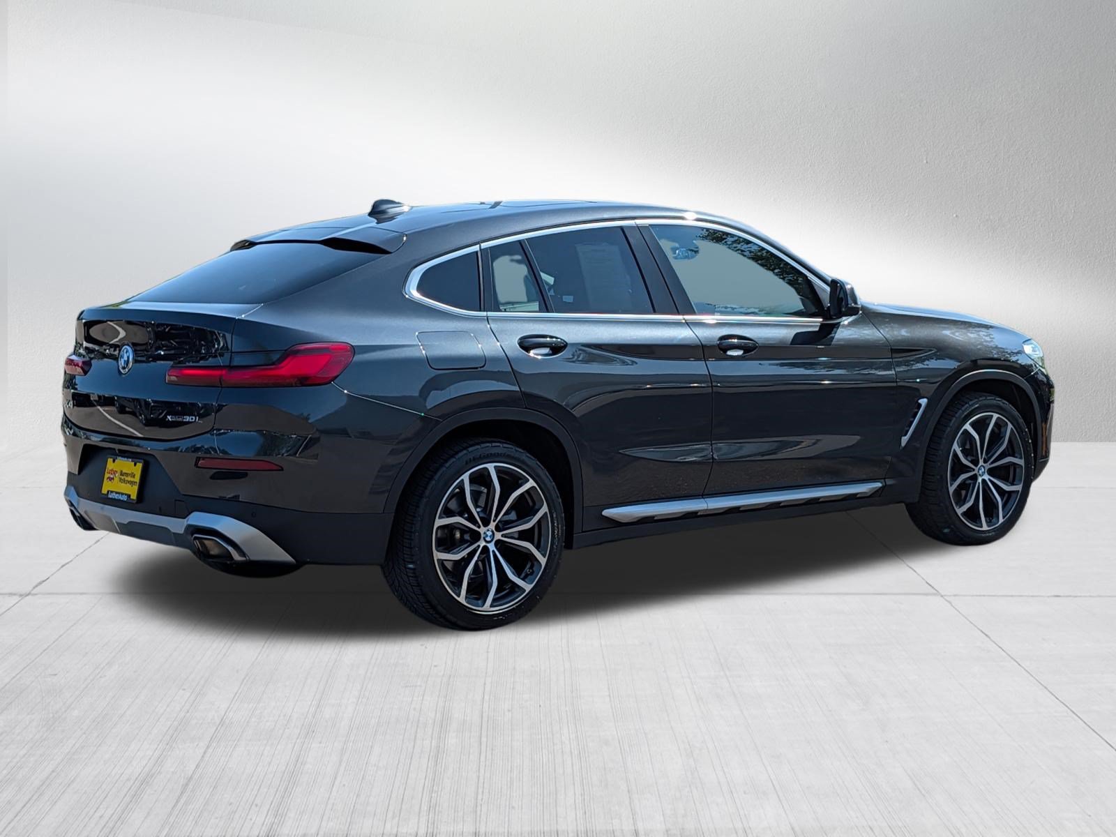 Used 2022 BMW X4 xDrive30i w/ Premium Package 2 AWD/4WD image 7