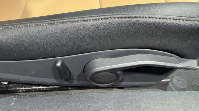 Used 2018 Porsche 718 Boxster image 13