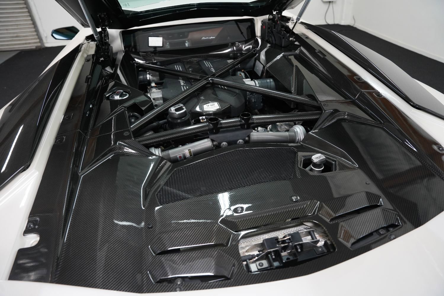 Used 2017 Lamborghini Aventador S image 52