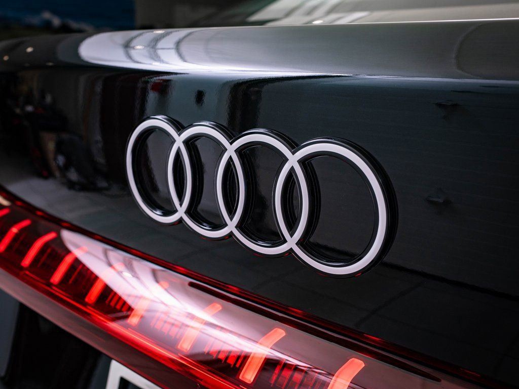 New 2025 Audi A5 2.0T Premium Plus AWD/4WD image 17