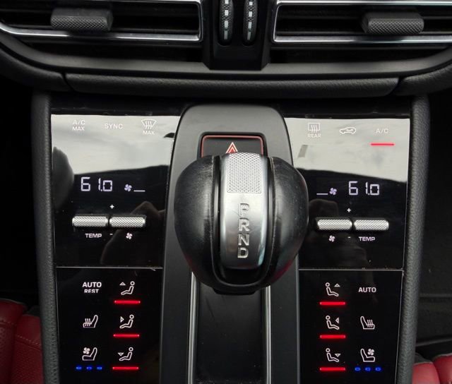Used 2023 Porsche Macan AWD/4WD image 23