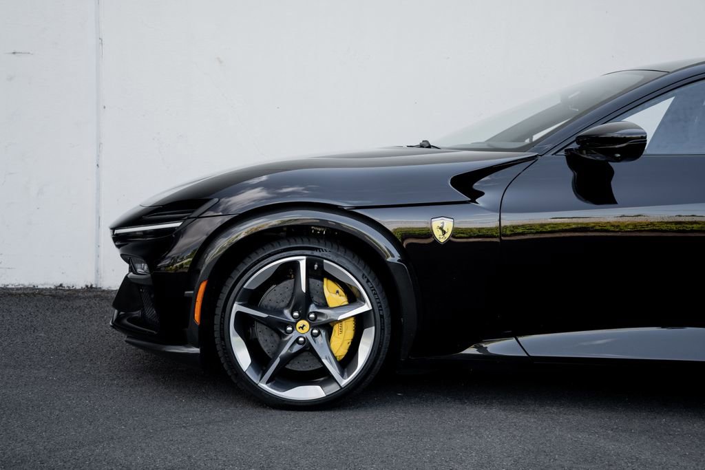 Used 2023 Ferrari Purosangue AWD/4WD image 13