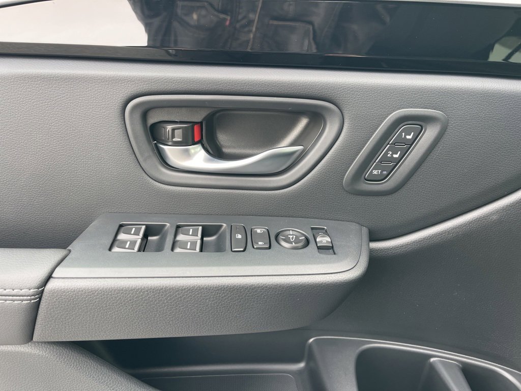 New 2025 Honda Pilot EX-L image 16