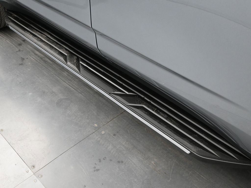 Used 2023 Chevrolet Tahoe High Country image 33