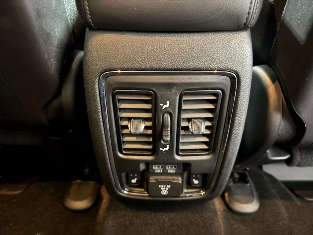 Used 2021 Jeep Grand Cherokee Limited w/ Luxury Group II image 12