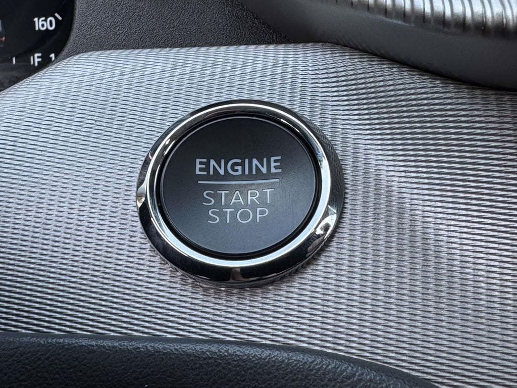 Used 2025 Ford Explorer Active RWD image 8