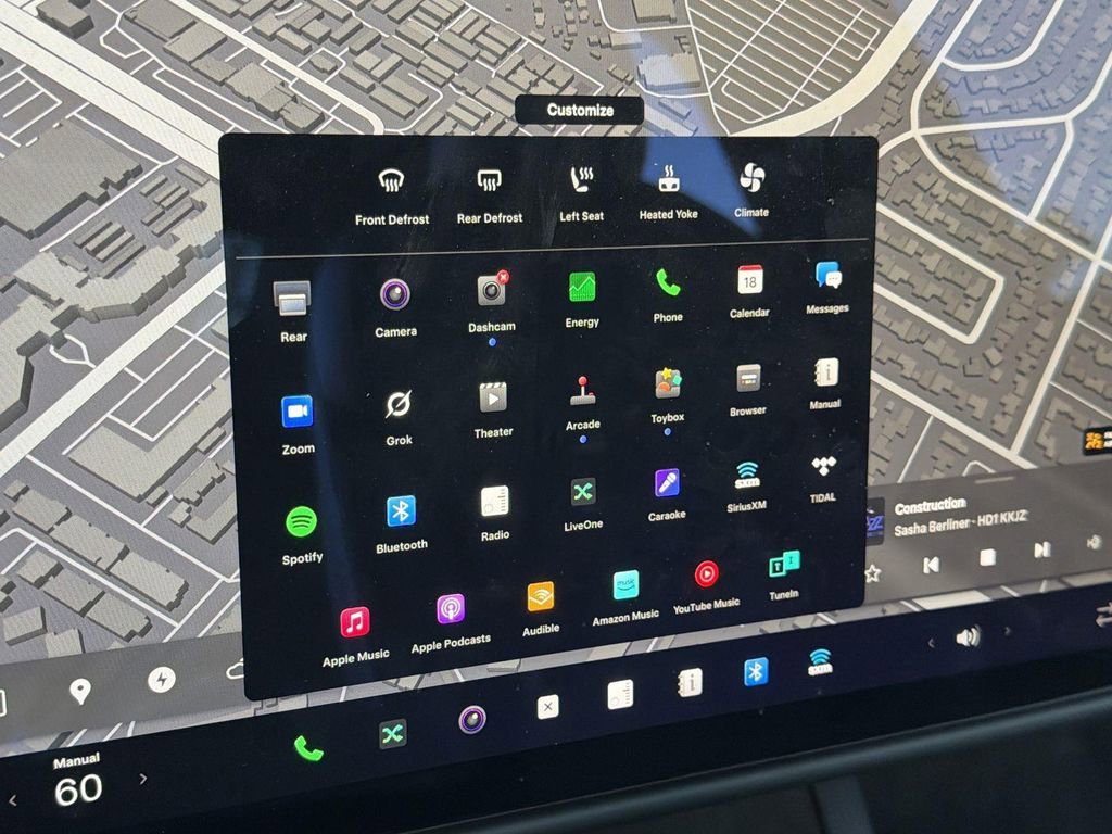 Used 2022 Tesla Model X Plaid image 16