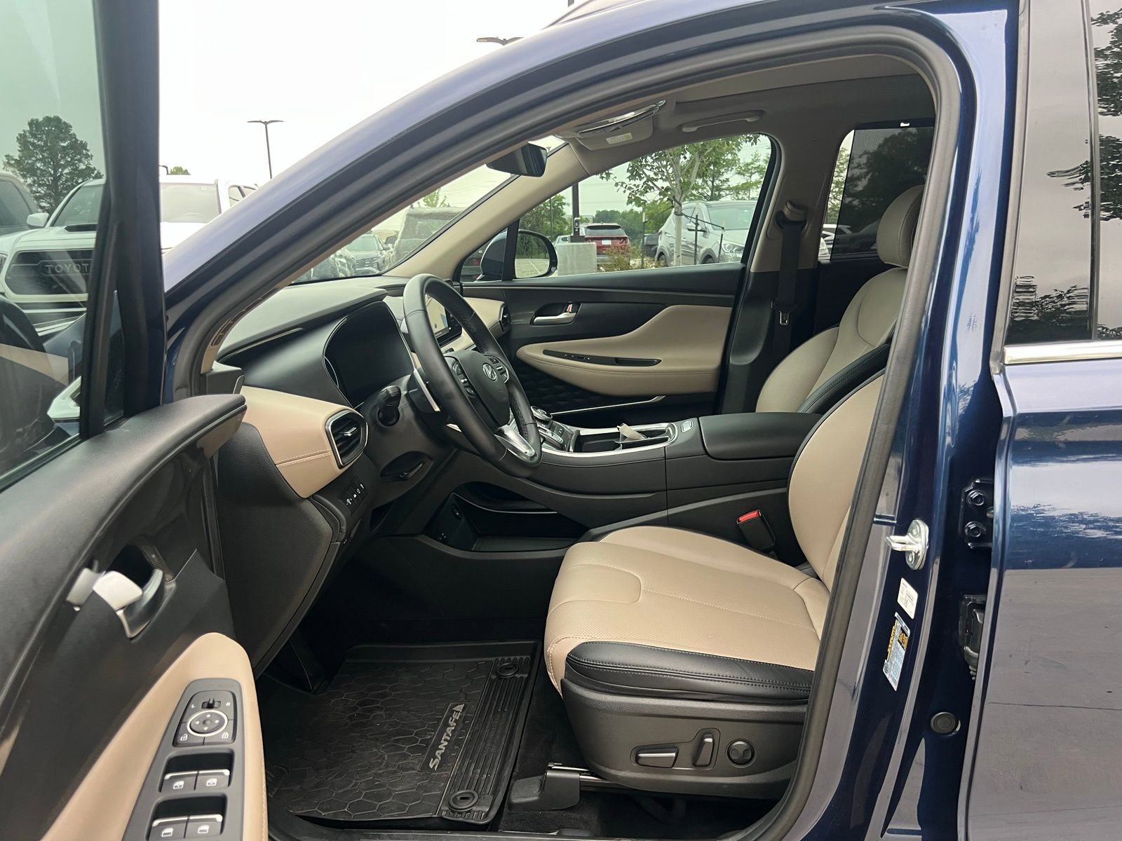 Certified 2023 Hyundai Santa Fe SEL w/ Premium Package FWD image 24