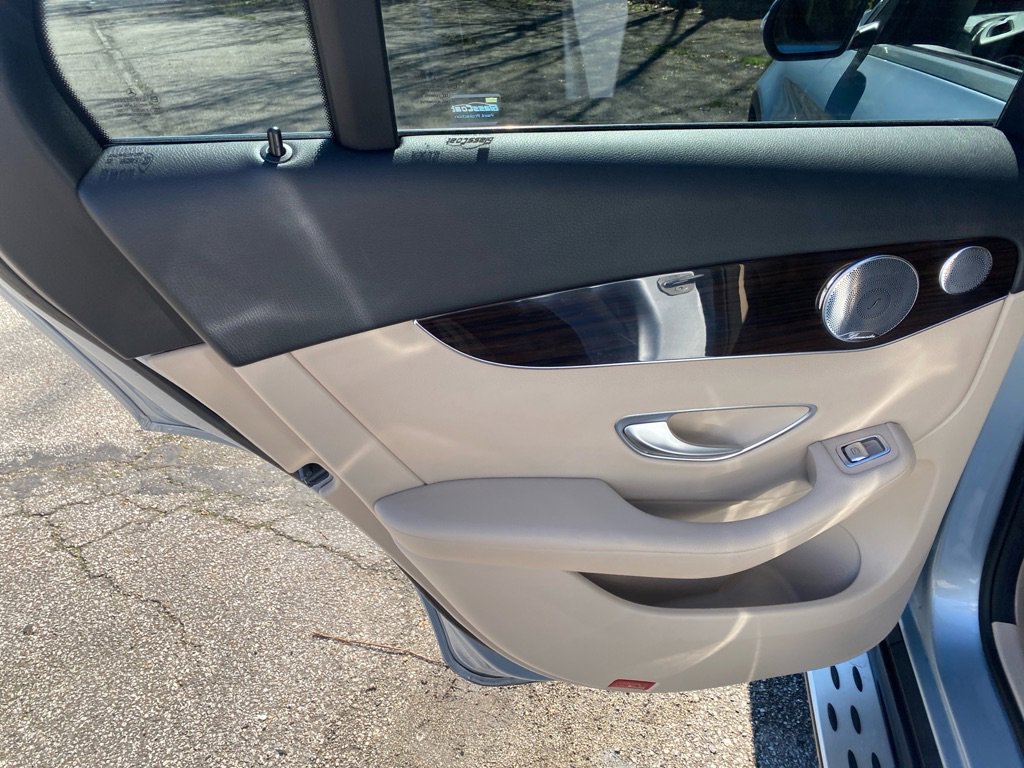Used 2017 Mercedes-Benz GLC 300 4MATIC image 22