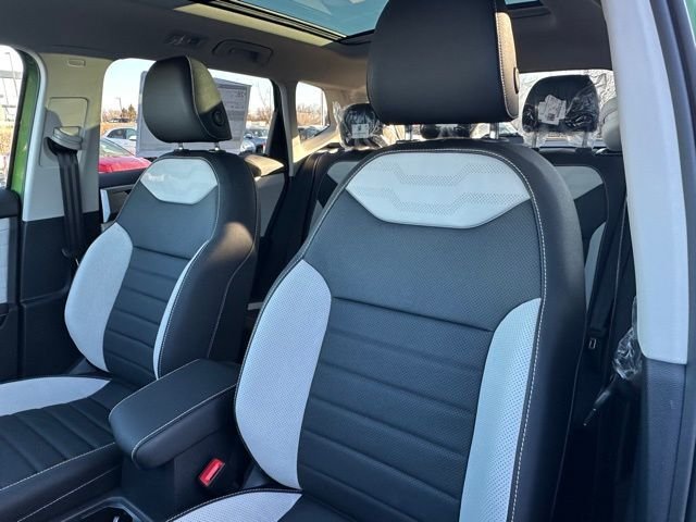 New 2026 Volkswagen Taos SEL AWD/4WD image 25