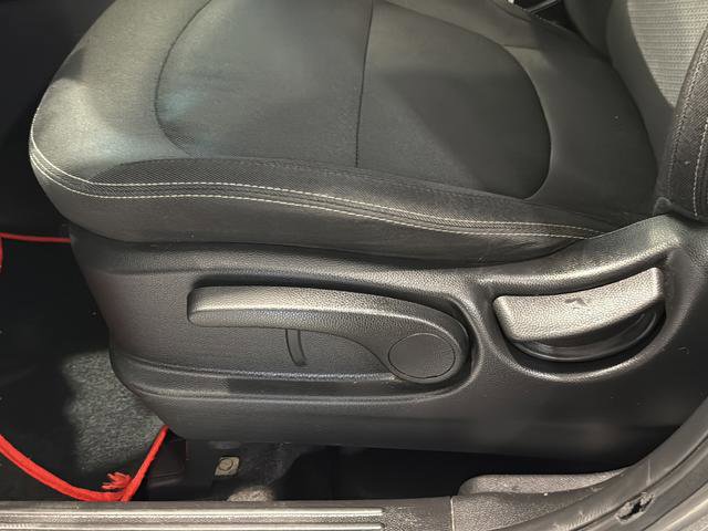 Used 2018 Kia Soul + FWD image 19
