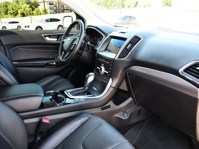 Used 2018 Ford Edge Titanium w/ Equipment Group 302A AWD/4WD image 37