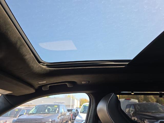 Used 2023 Jeep Grand Cherokee L Summit AWD/4WD image 32