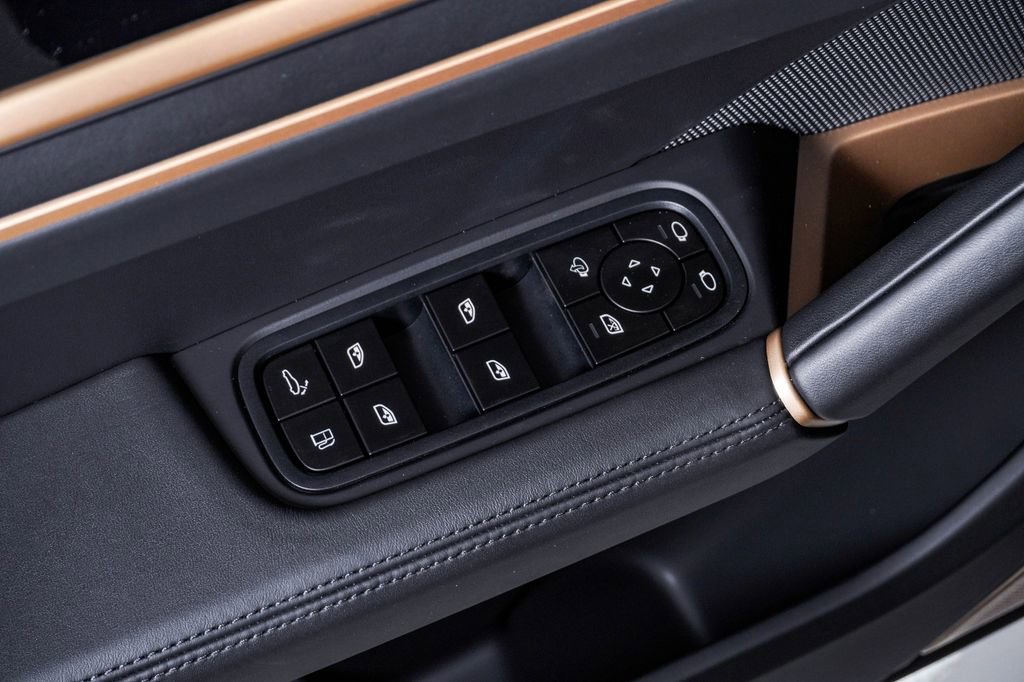 New 2026 Porsche Cayenne Turbo AWD/4WD image 26