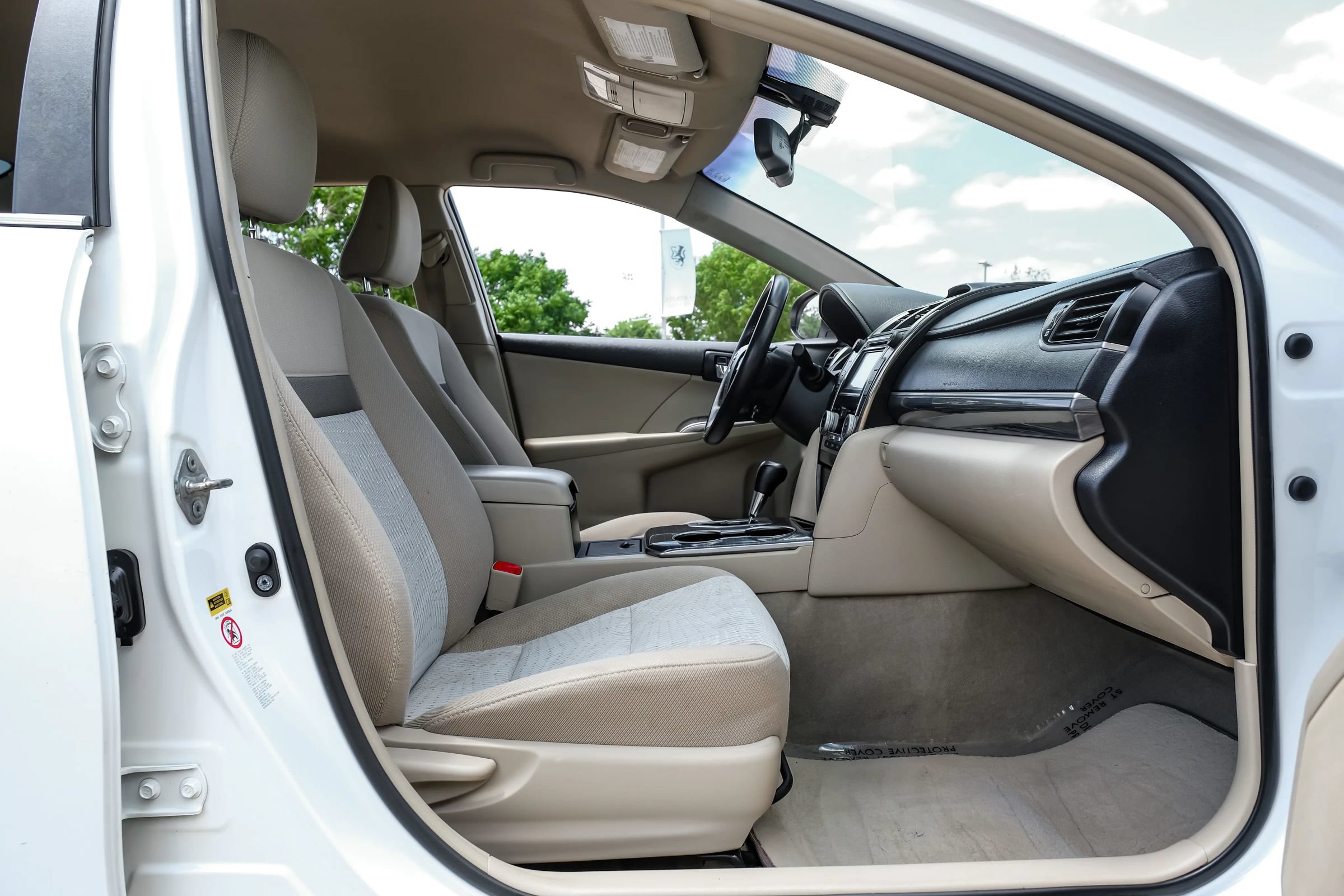 Used 2013 Toyota Camry XLE FWD image 39