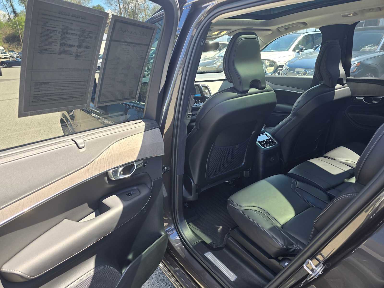 Certified 2023 Volvo XC90 T8 Ultimate AWD/4WD image 16