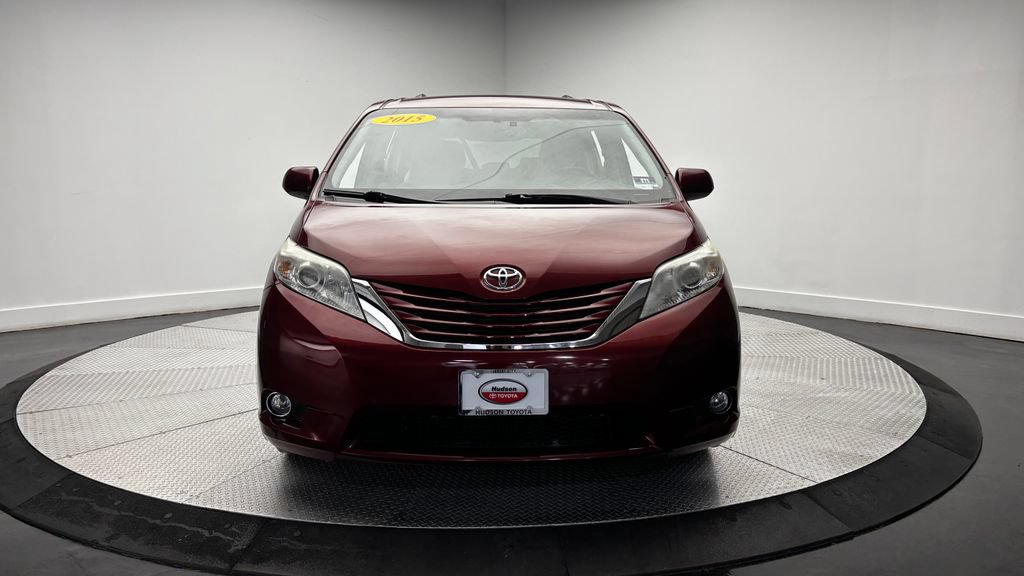 Used 2015 Toyota Sienna LE FWD image 37