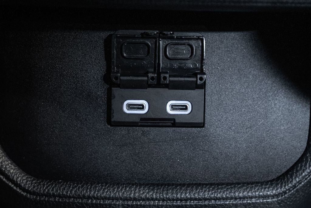 Used 2024 Toyota Highlander LE image 32