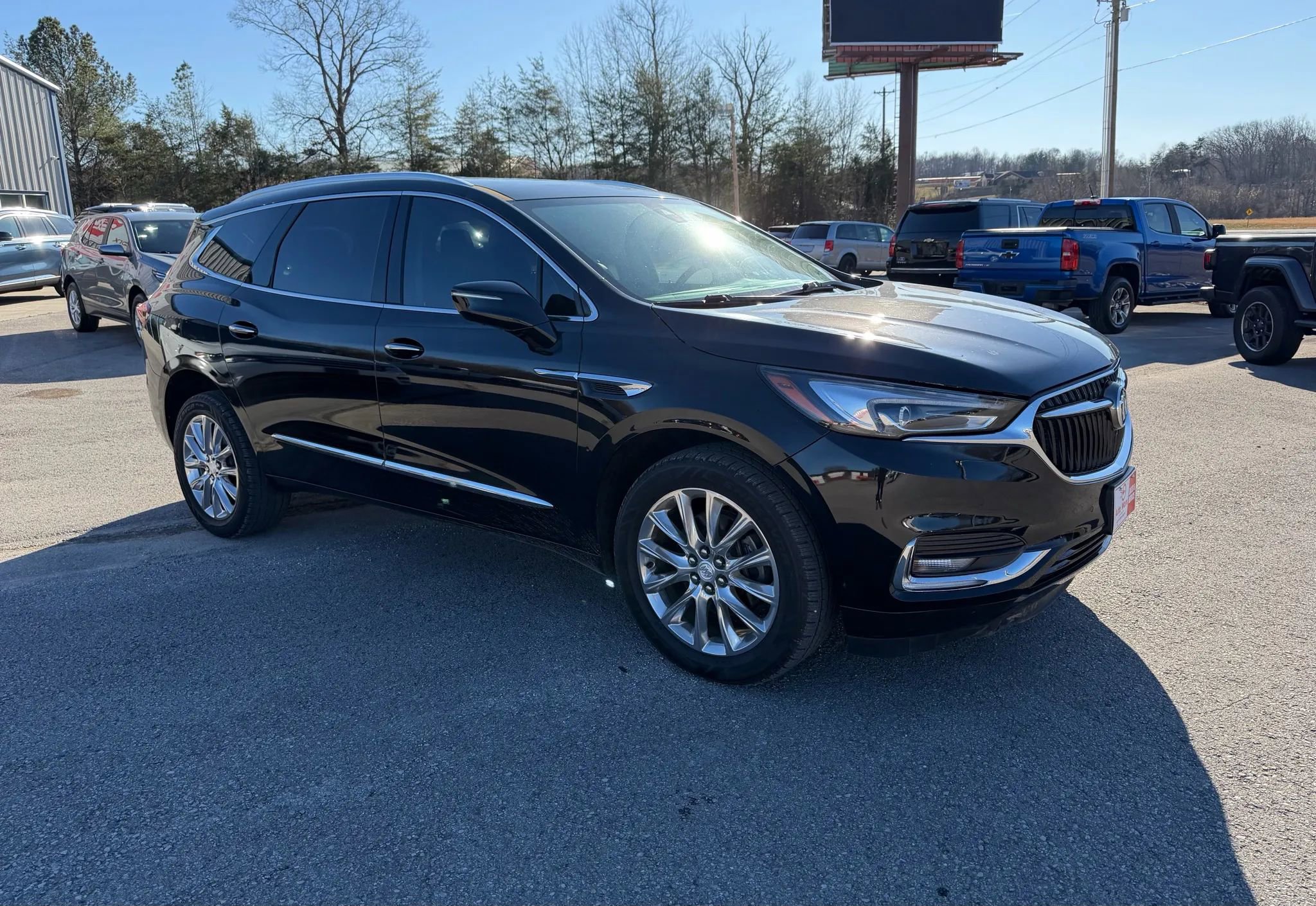 Used 2018 Buick Enclave Premium w/ Experience Buick Package image 7