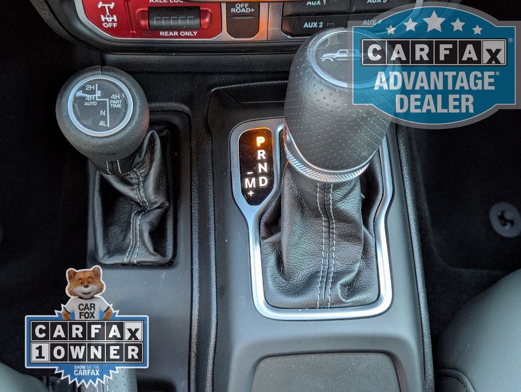 Used 2025 Jeep Gladiator Mojave AWD/4WD image 12
