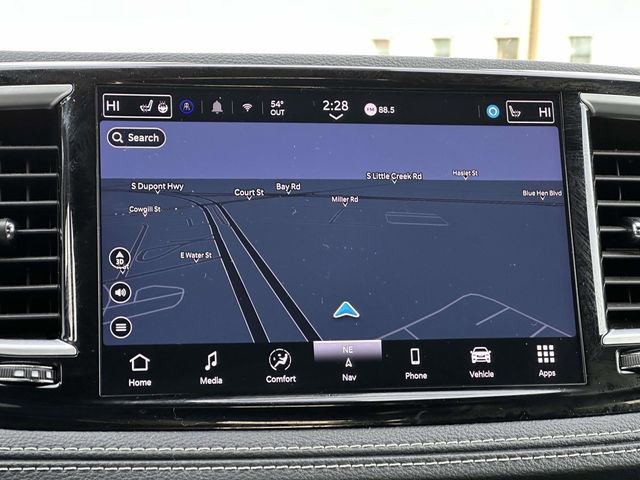 Used 2025 Chrysler Pacifica Limited image 19