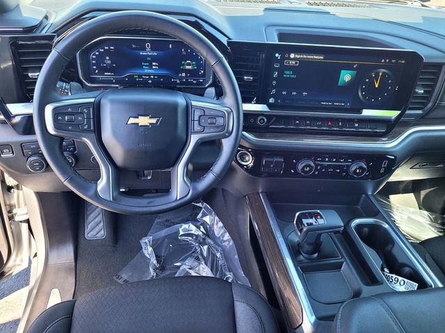 Used 2024 Chevrolet Silverado 1500 LT AWD/4WD image 9