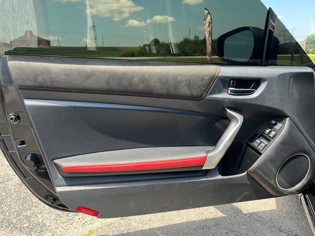 Used 2019 Toyota 86 RWD image 14