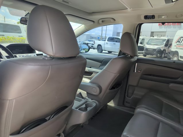 Used 2016 Honda Odyssey Touring Elite image 14