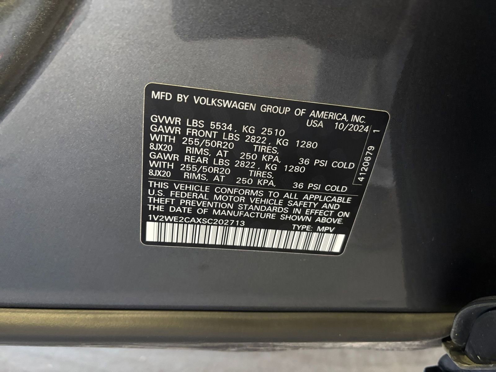 Used 2025 Volkswagen Atlas Cross Sport SE image 33