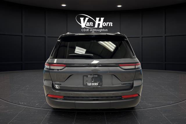 Used 2024 Jeep Grand Cherokee Limited w/ Luxury Tech Group II image 6