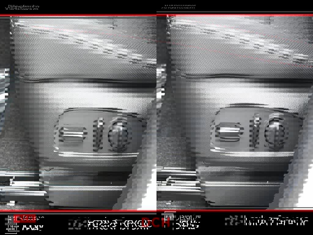 Used 2023 Chevrolet TrailBlazer RS w/ Technology Package image 17