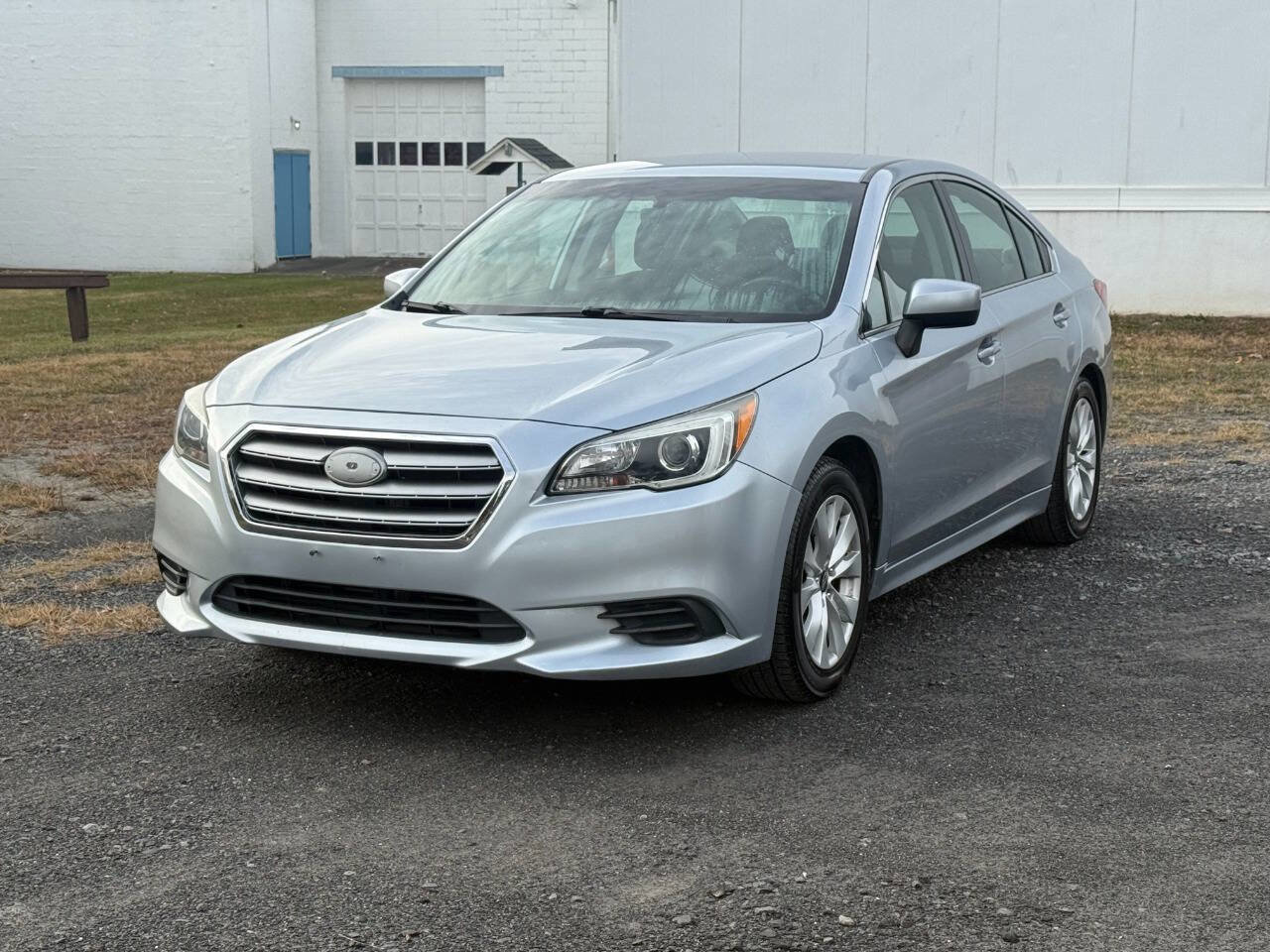 Used 2017 Subaru Legacy 2.5i Premium image 1