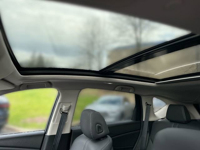 Used 2025 Acura RDX w/ Technology Package image 23