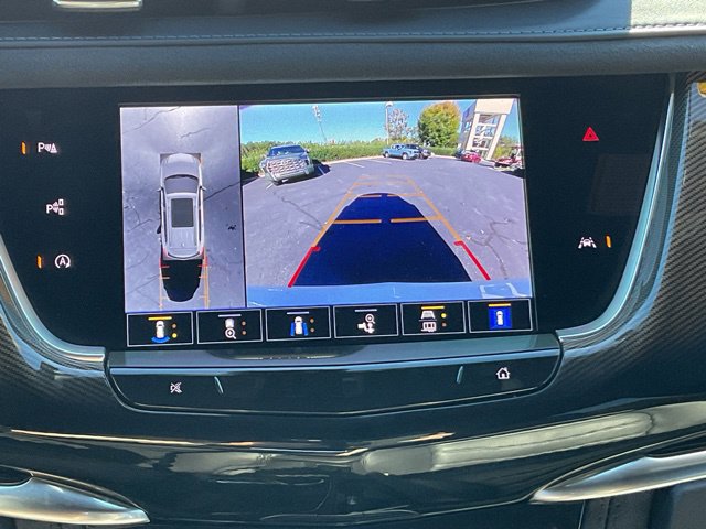 Used 2024 Cadillac XT6 Sport w/ Platinum Package AWD/4WD image 31