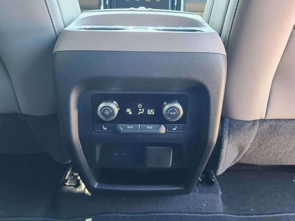 New 2026 GMC Acadia Elevation image 50