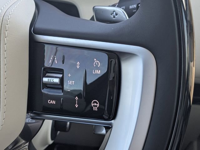 Used 2025 Land Rover Range Rover Autobiography image 27