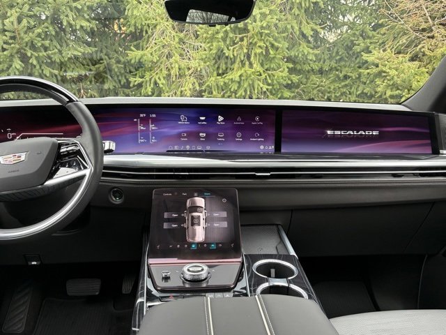 Used 2025 Cadillac Escalade Sport w/ Touring Package image 34