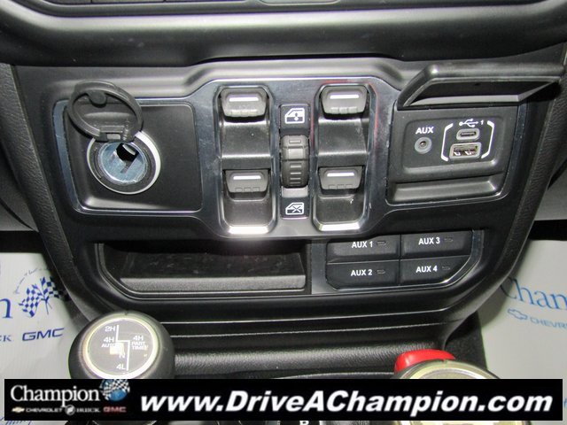 Used 2021 Jeep Wrangler Unlimited Sahara image 32