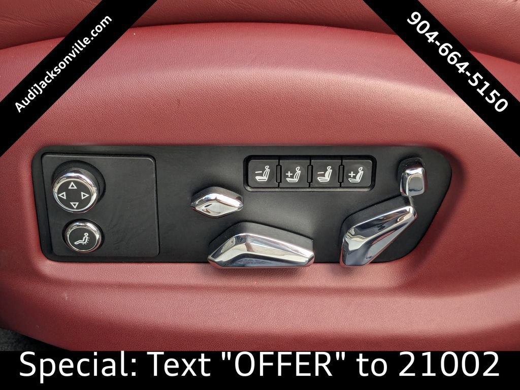 Used 2022 Bentley Flying Spur W12 image 21