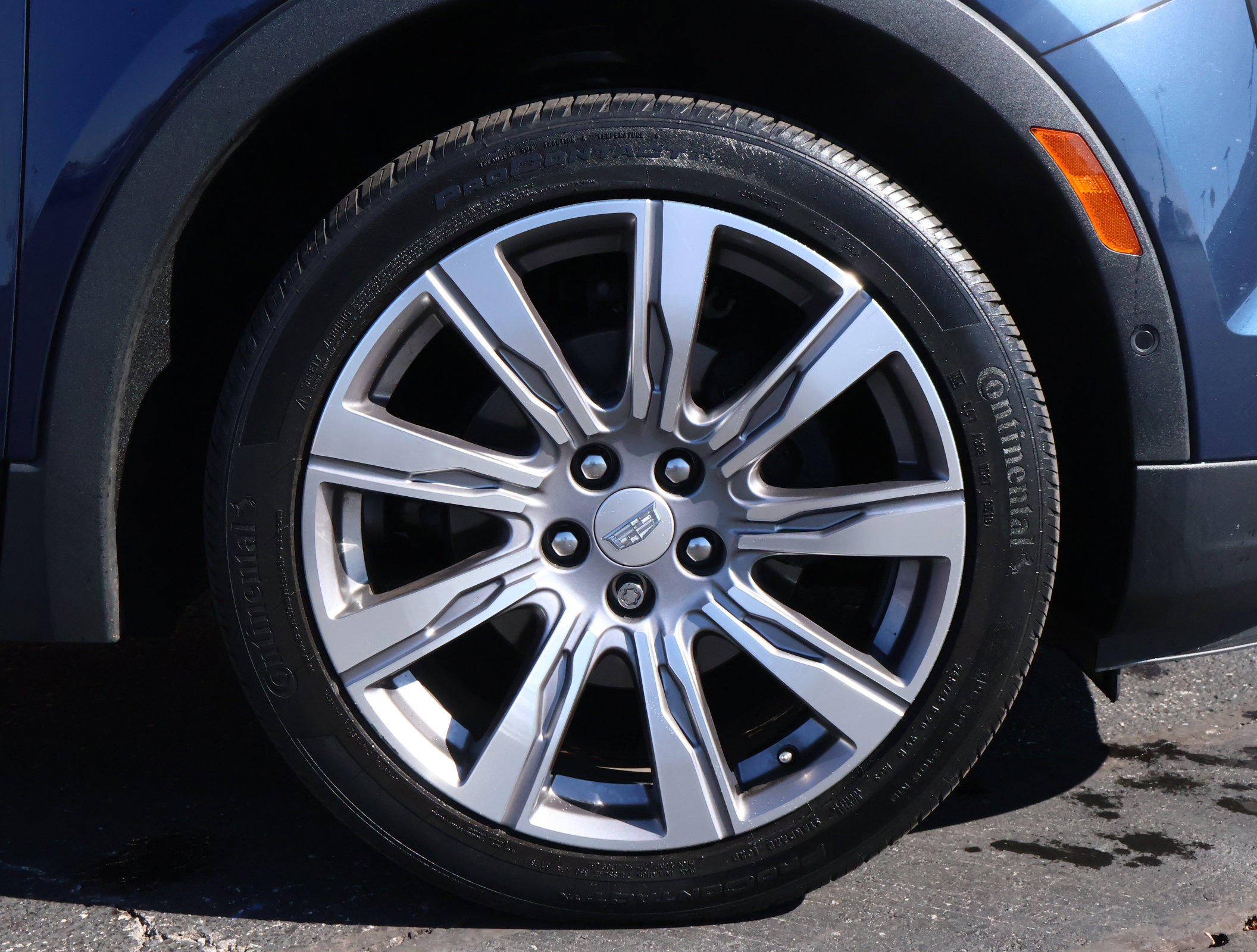 Used 2019 Cadillac XT4 Premium Luxury image 27