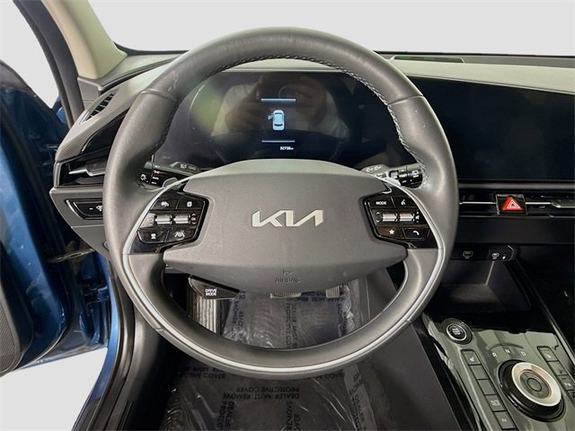 Used 2023 Kia Niro EX image 11